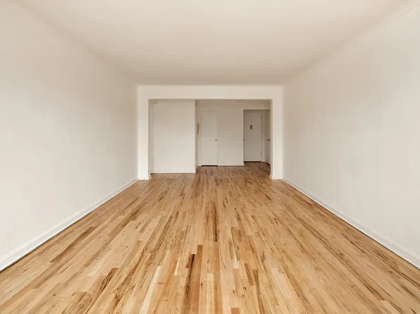1717 East 18th Street 4P image 3 of 6