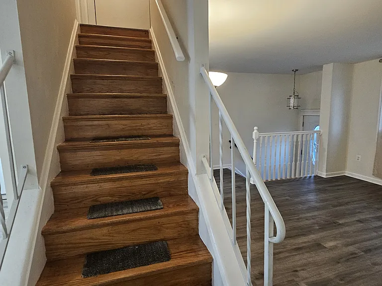 Regina Dr — Photo 5