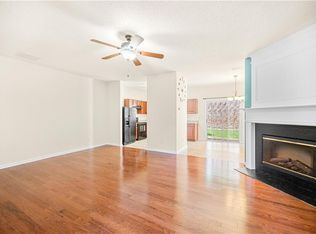 3866 Pleasant Oaks Dr, Lawrenceville, GA 30044