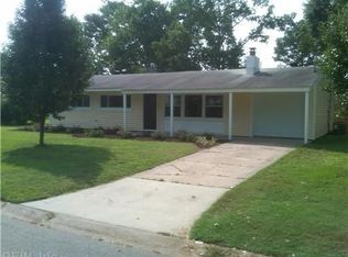2613 Plumlee Dr, Chesapeake, VA 23323