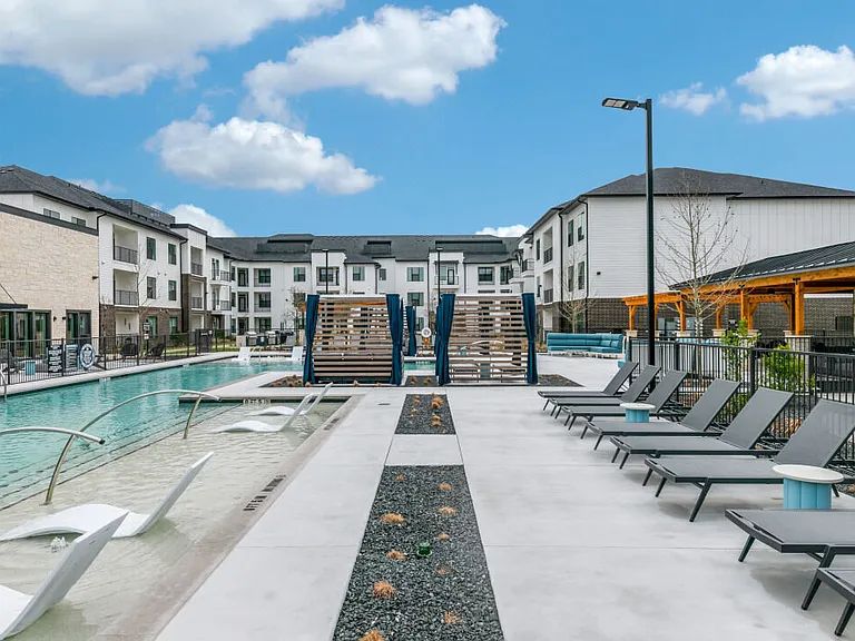 Aspen at Gateway — Photo 39