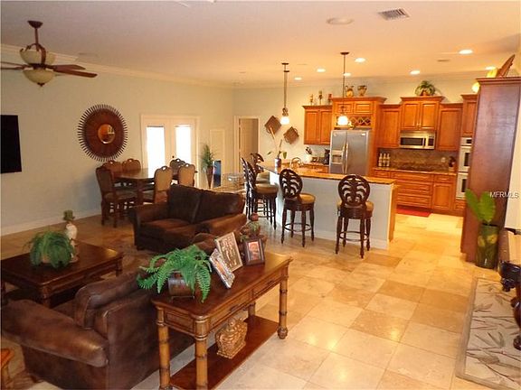 3rd image of 3086 Lake Padgett Dr