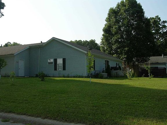 3rd image of 54469 Wexford Dr