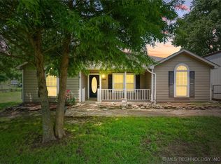 120 S Cherokee St, Vera, OK 74082