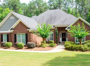 188 Winding Lake Dr, Hamilton, GA 31811