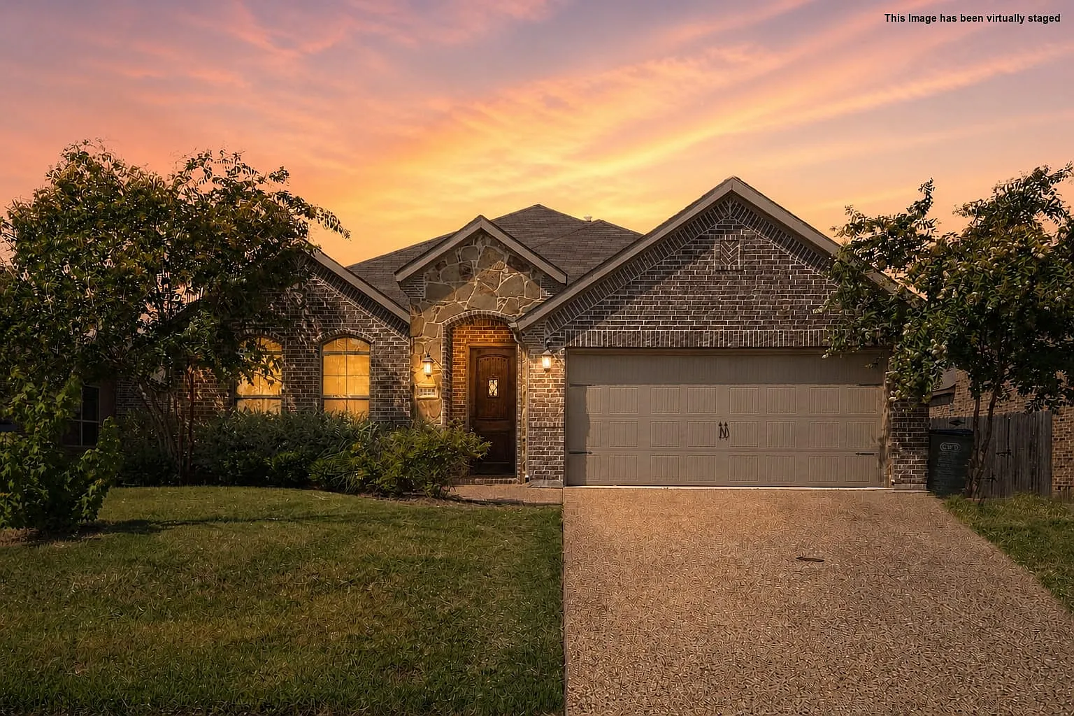 4 bed, 2090 sqft, $2,345 — Photo 1