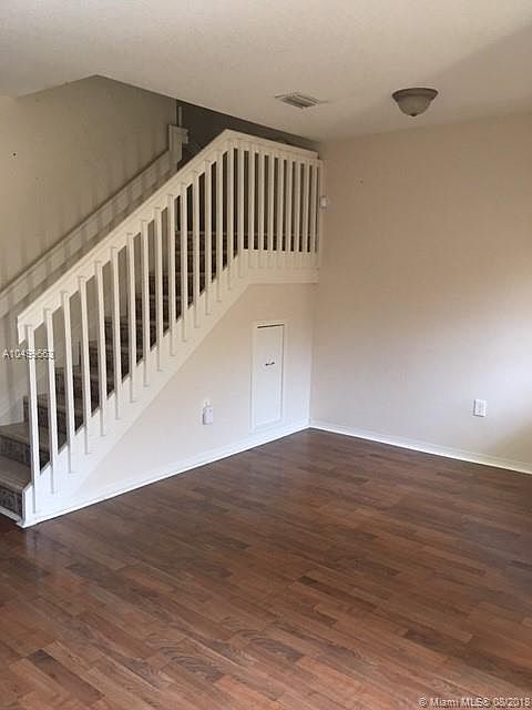 1st image of 3054 SE 15th Ave