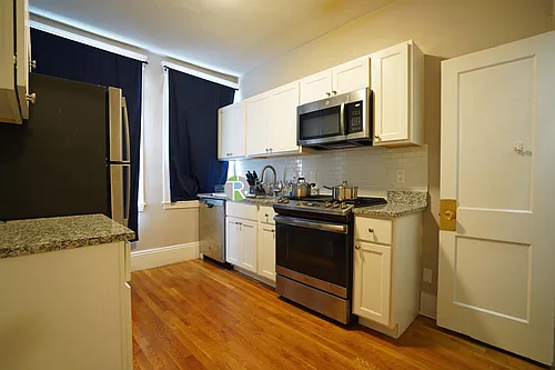 56 Gardner St Photo 1