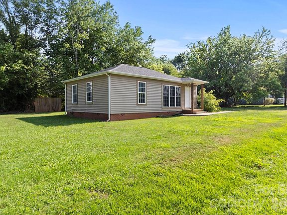 2nd image of 2224 Catawba Hts