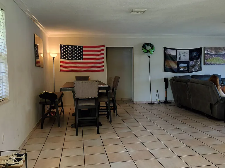 940 Benevento Ave — Photo 5