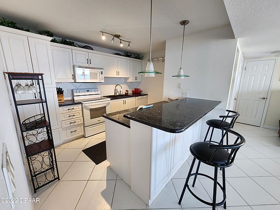 2nd image of 2828 N Atlantic Ave #1404