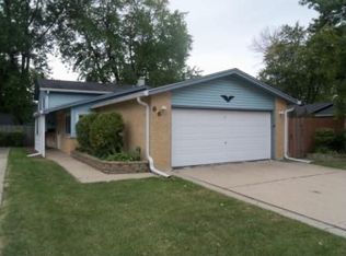 66 Holbrook Rd, Chicago Heights, IL 60411