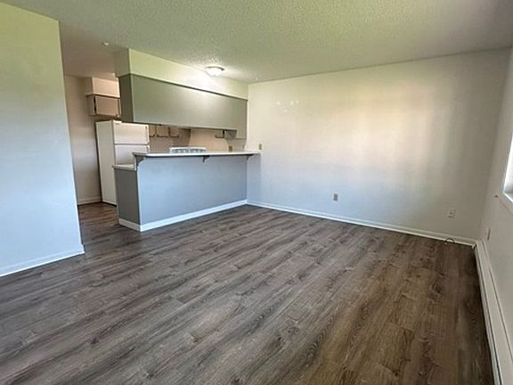 2nd image of 4507 Cannon Ave #37