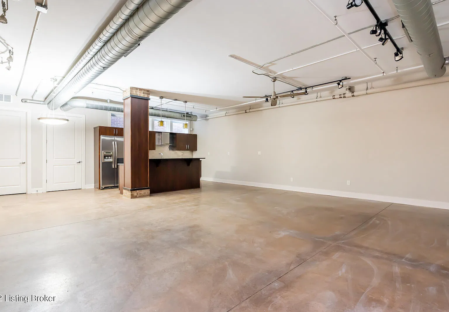 1 bed, 1.0 bath, 1400 sqft, $1,500 — Photo 2