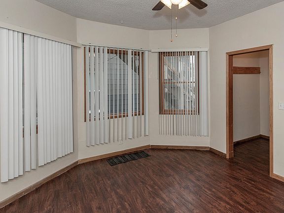 3rd image of 1828 W 6th St