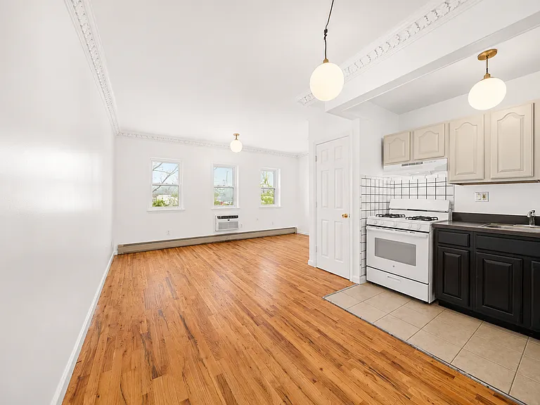 157 Columbia St #1 — Photo 10