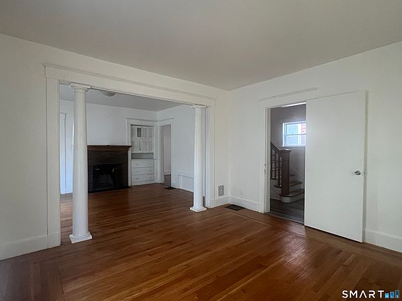 4th image of 110 Sheffield Avenue