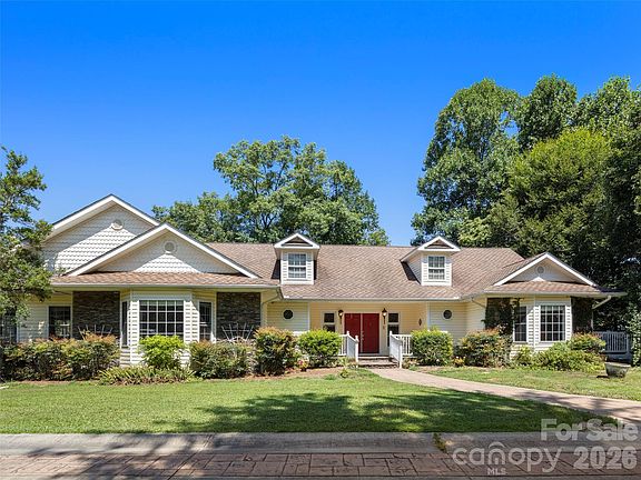 3rd image of 4901 Brevard Rd