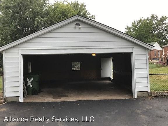 3rd image of 4004 Saint Barbara Ln