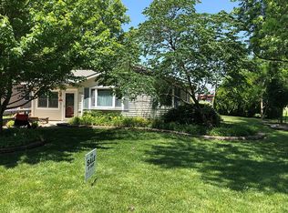 812 Garfield Rd N, Iola, KS 66749