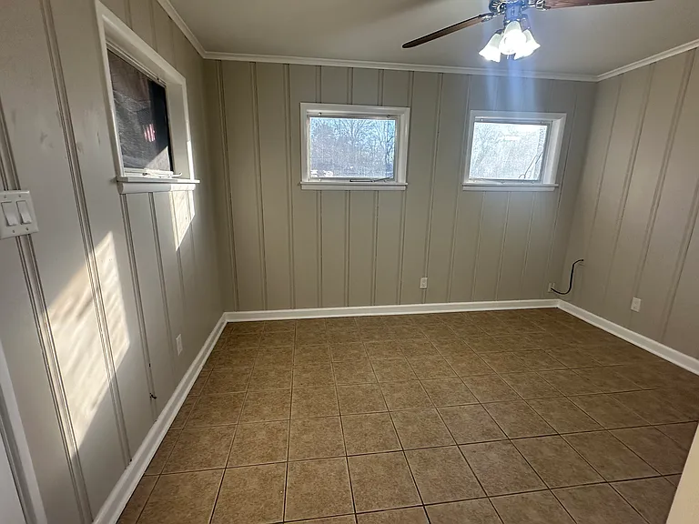 1320 Lambard Dr — Photo 6
