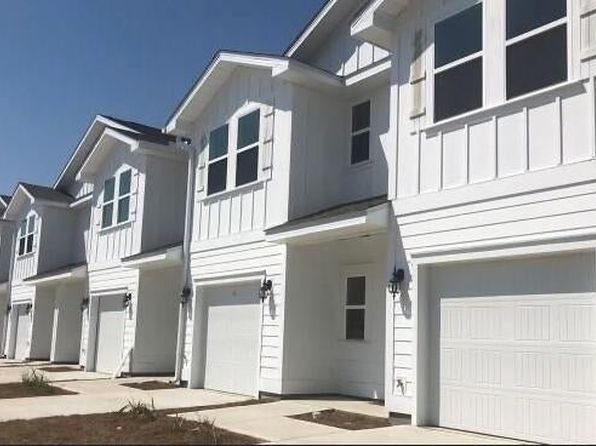 74 Sandhill Pines Dr