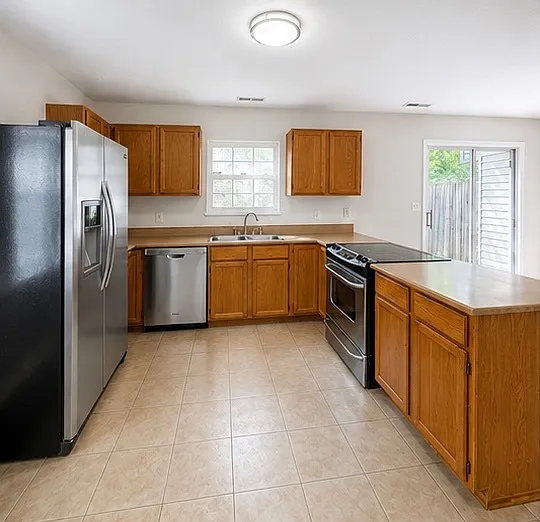 103 Lodge Creek Cir — Photo 4
