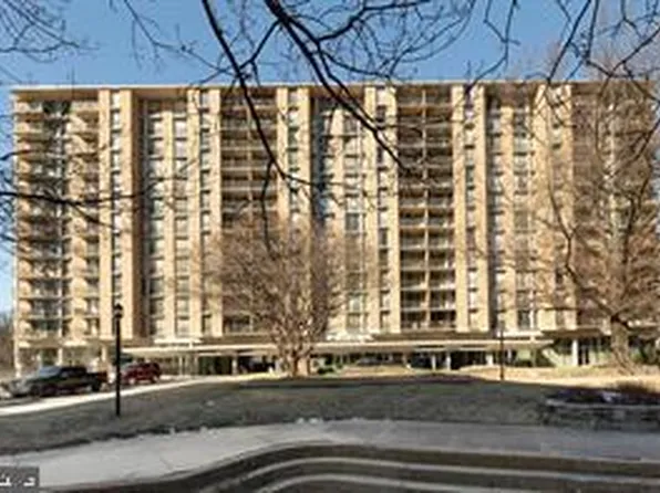 4600 S Four Mile Run Dr APT 538, Arlington, VA 22204