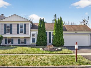736 Cypress Ln, Carol Stream, IL 60188