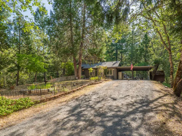 475 Penny Ln, Grants Pass, OR 97527