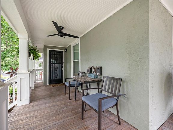 5th image of 3815 Bell St