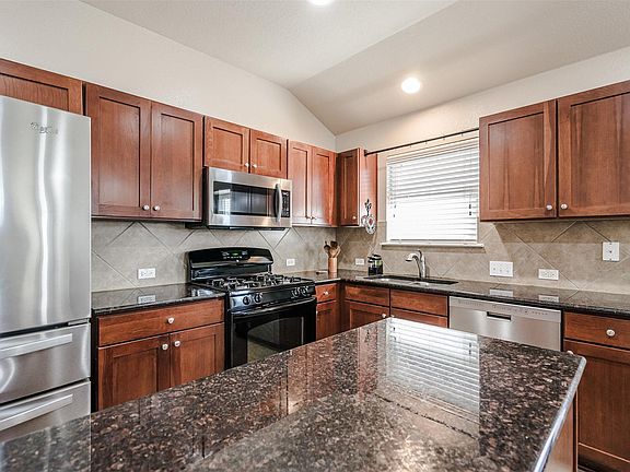 4th image of 2404 Christoff Loop