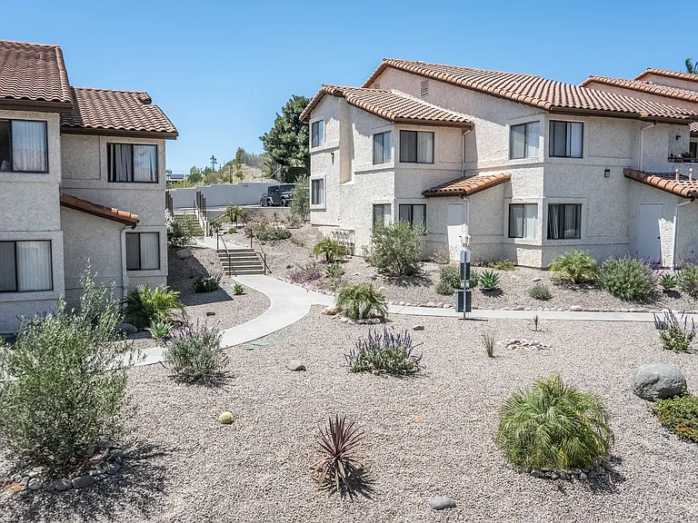 Sycamore Hills Village Apartments — Photo 30