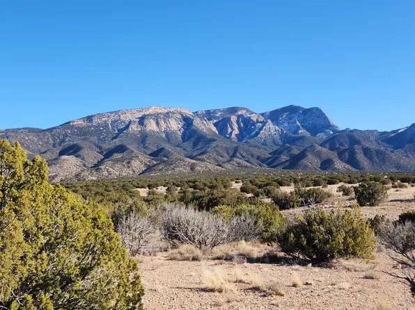 15 Apache Mesa Rd, Placitas, NM 87043