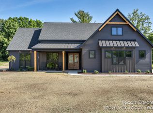 5269 Dio Dr NE, Cedar Springs, MI 49319
