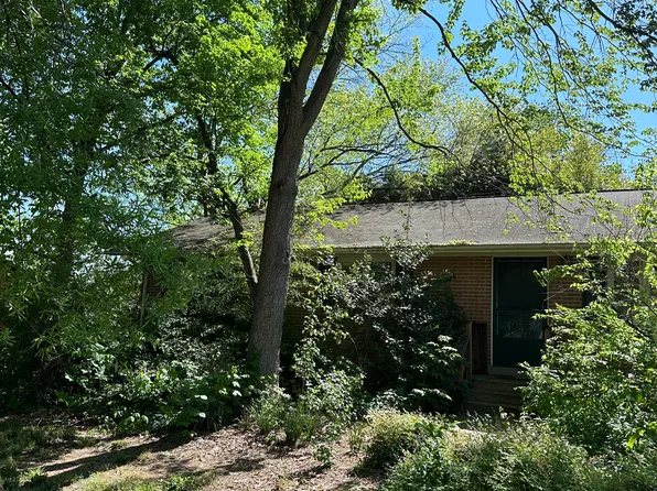 8033 Devlin Rd, Bristow, VA 20136