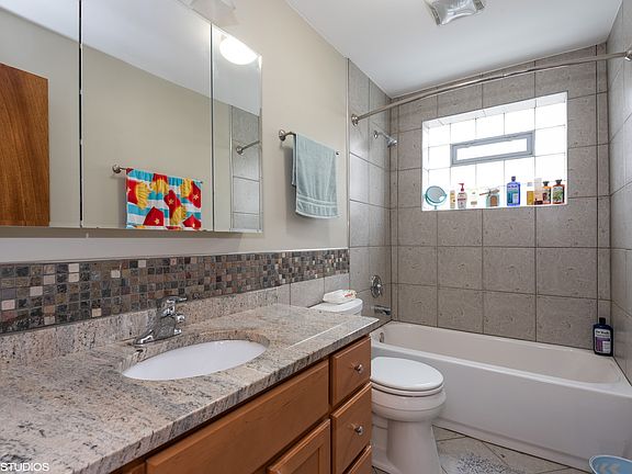 5th image of 9042 N Churchill Cir