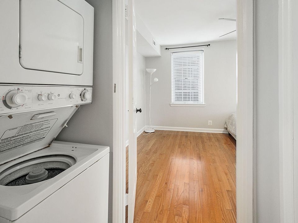 1st image of 2991 S Dinwiddie St #B1