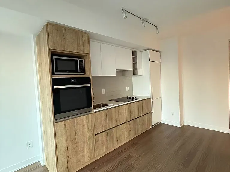 319 Jarvis St #2817 — Photo 2