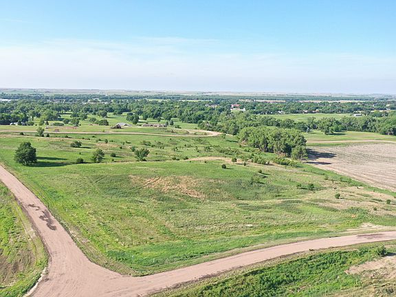 3rd image of 307 Outlook Dr