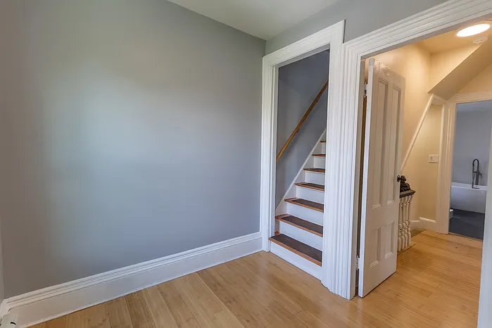11 Sharon St — Photo 15