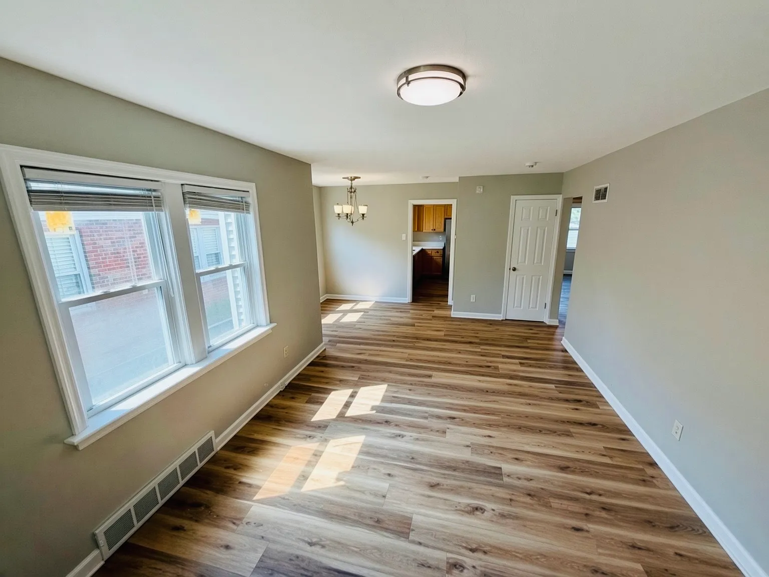 3 bed, 1467 sqft, $1,700 — Photo 4