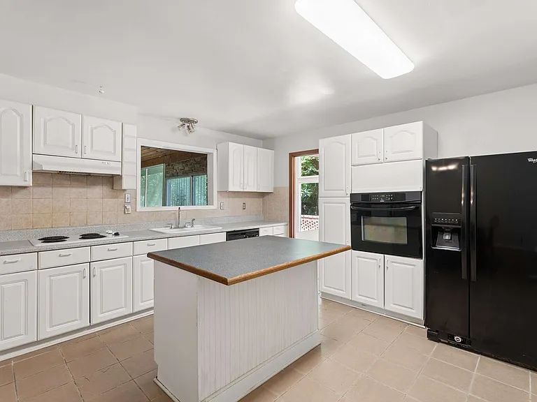 3543 Cloudland Dr — Photo 11