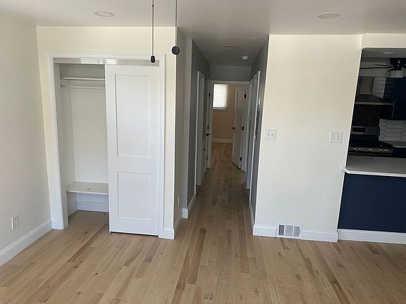 3rd image of 4407 Rosemont Ave #1