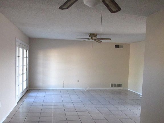 4th image of 462 De Soto Ave
