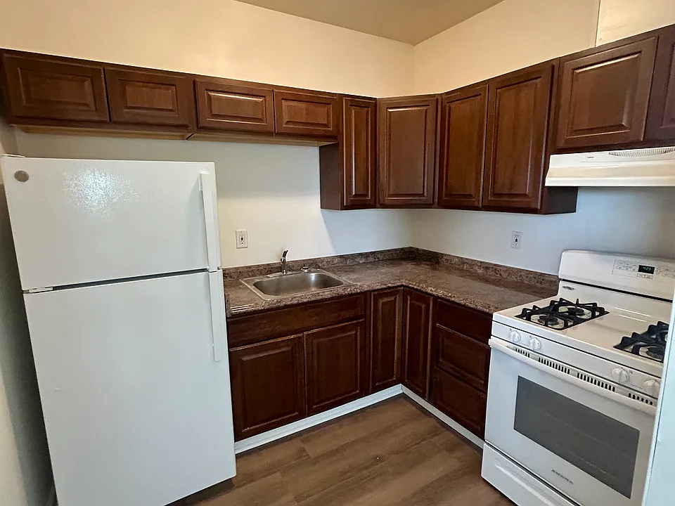 604 W Augusta Ave #3