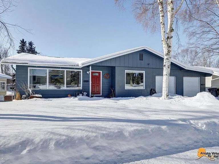 2160 Stanford Dr — Photo 15
