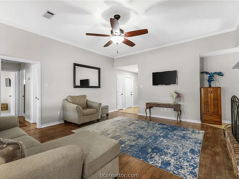 1219 Danville Ln — Photo 6