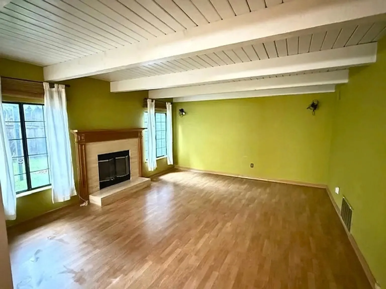 3 bed, 2.5 bath, 1543 sqft, $3,600 — Photo 3