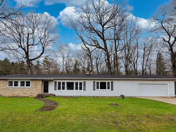 2623 Oakcrest Dr, Neenah, WI 54956